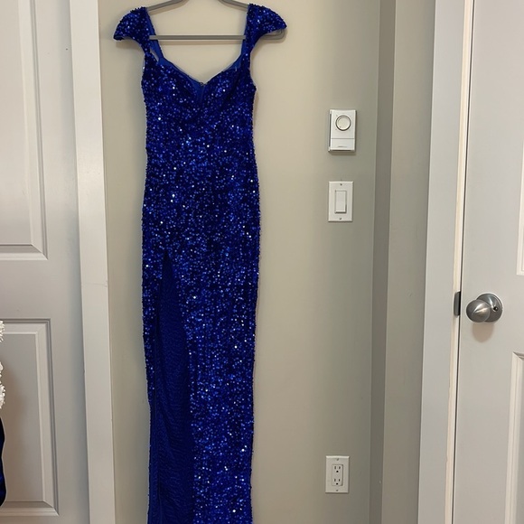 Sequin Velvet Maxi  Dress - Picture 4 of 8